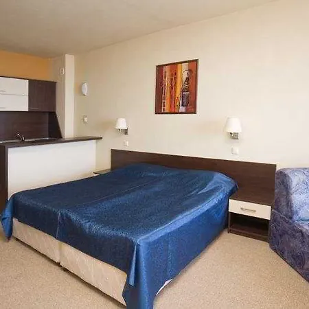 Carina Apartahotel